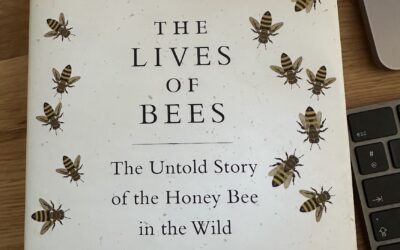 The lives of bees    Thomas D. Seeley